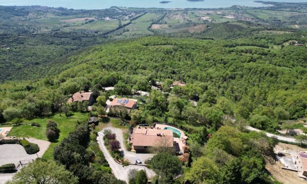 casa indipendente in vendita a Lisciano Niccone