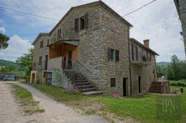 casa indipendente in vendita a Lisciano Niccone
