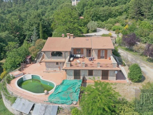 casa indipendente in vendita a Lisciano Niccone