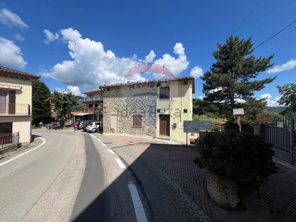 casa indipendente in vendita a Lisciano Niccone