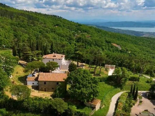 casa indipendente in vendita a Lisciano Niccone