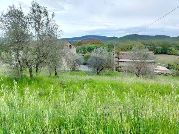terreno edificabile in vendita a Magione in zona Montesperello