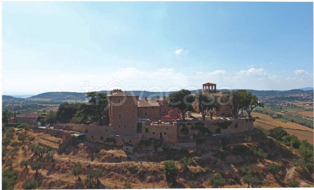 casa indipendente in vendita a Magione