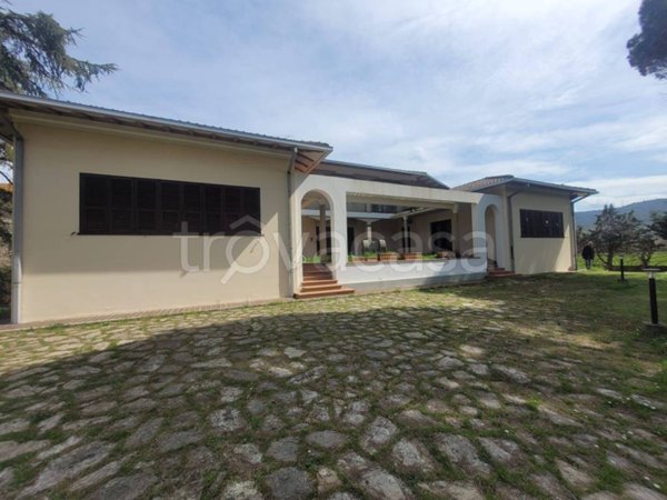 casa indipendente in vendita a Magione in zona Villa