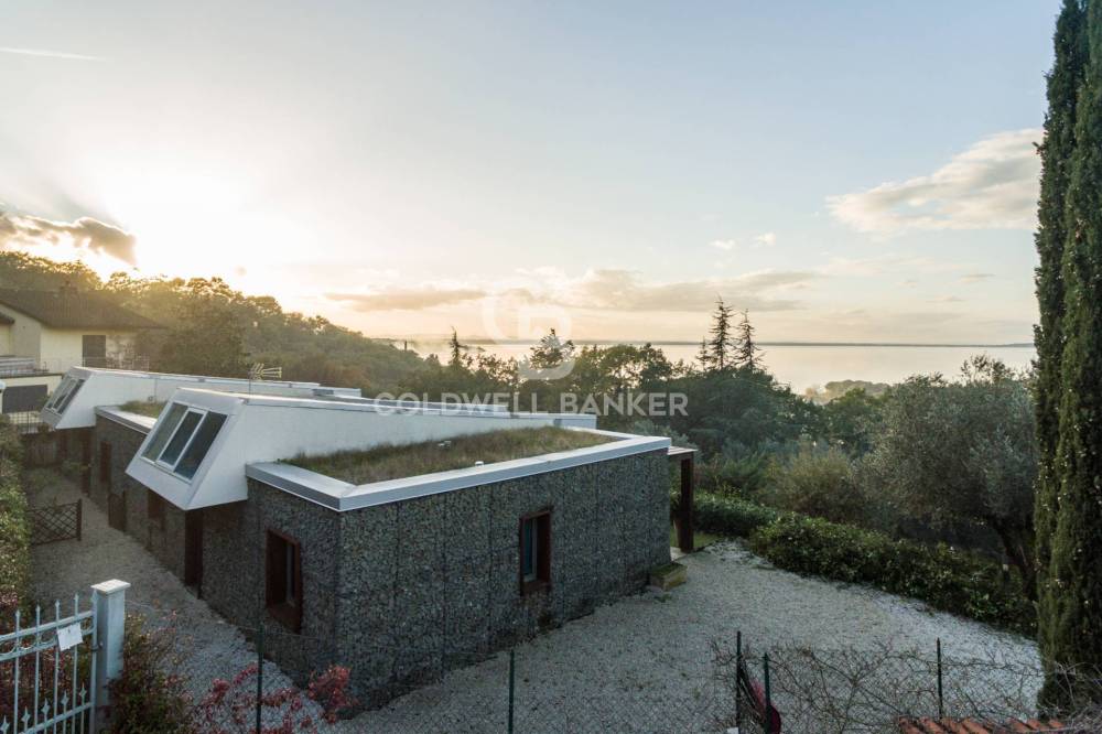 casa indipendente in vendita a Magione in zona Villa
