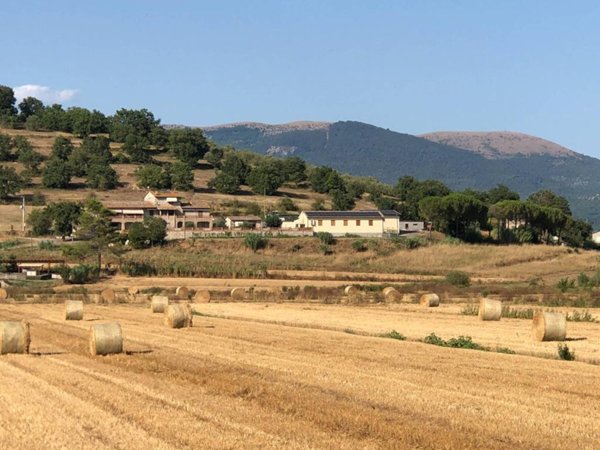 casa indipendente in vendita a Magione in zona Villa