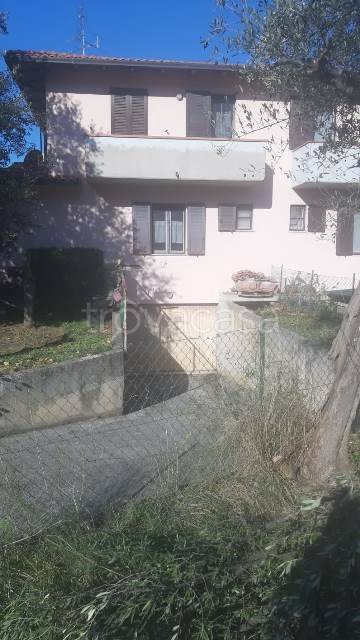 casa indipendente in vendita a Magione in zona Torricella