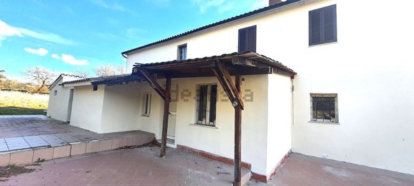 casa indipendente in vendita a Magione in zona Villa