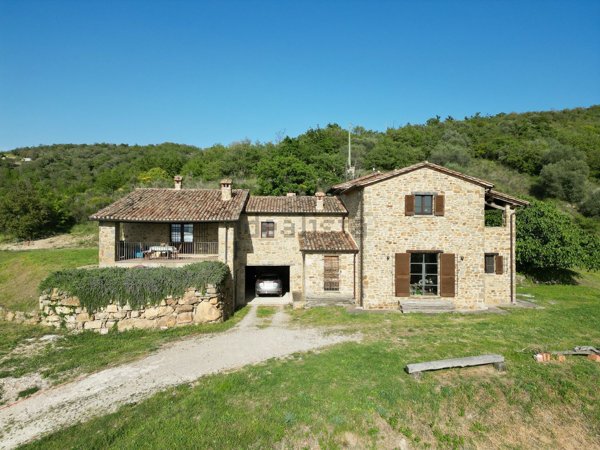 esavano in vendita a Magione in zona San Savino