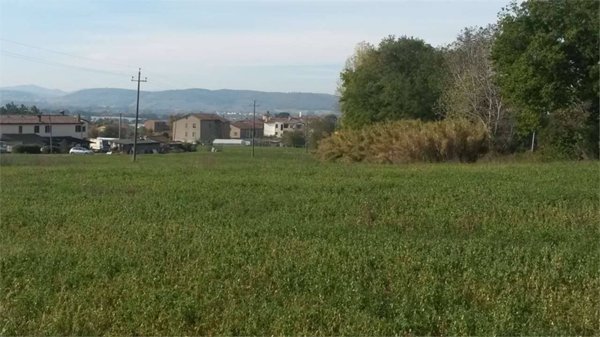 terreno edificabile in vendita a Magione in zona Villa