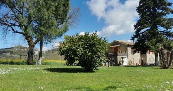 casale in vendita a Magione