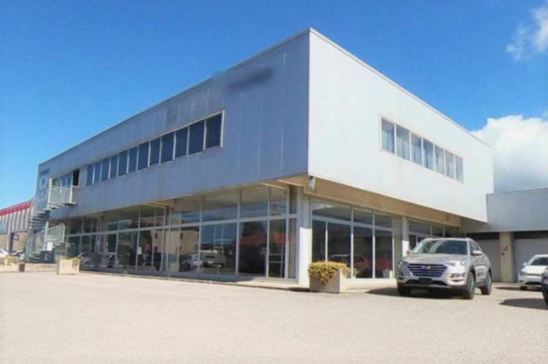 negozio in vendita a Magione in zona Soccorso
