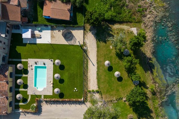 casa indipendente in vendita a Magione in zona Villa