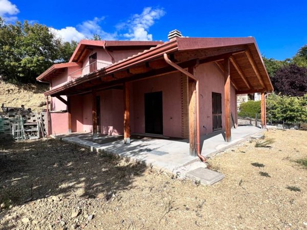 casa indipendente in vendita a Magione in zona Villa