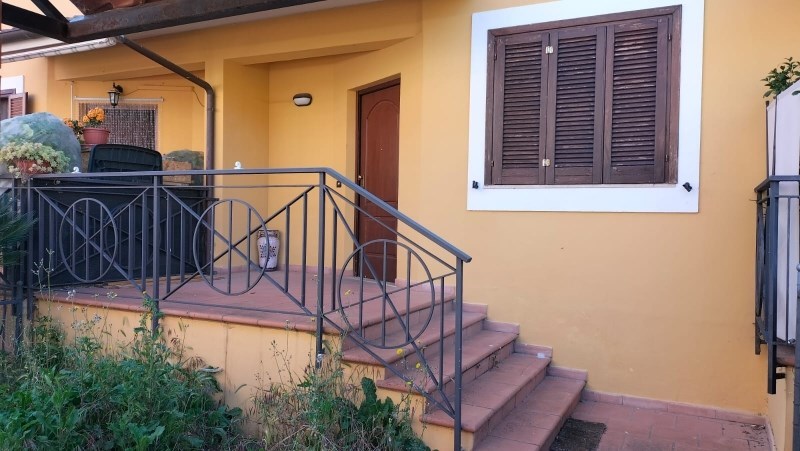 casa indipendente in vendita a Magione in zona Villa
