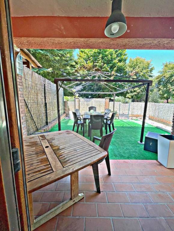 casa indipendente in vendita a Magione in zona Torricella