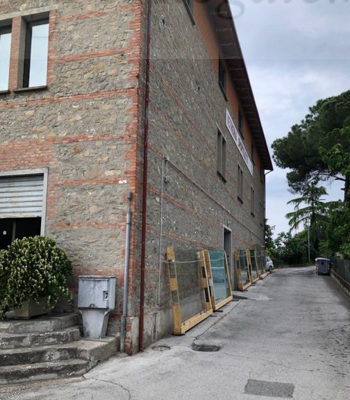 negozio in vendita a Magione