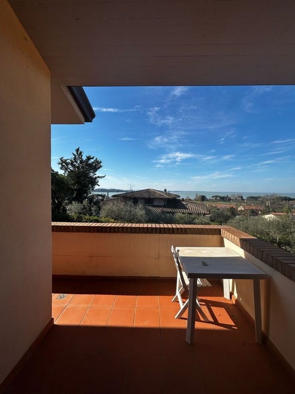 casa indipendente in vendita a Magione in zona Villa