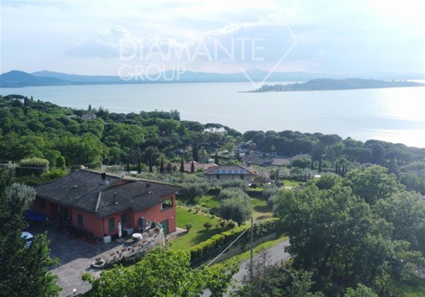 casa indipendente in vendita a Magione in zona San Feliciano