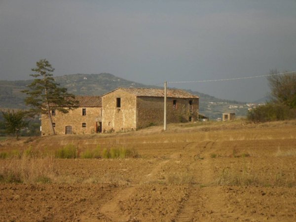 casa indipendente in vendita a Magione