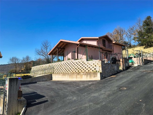 casa indipendente in vendita a Magione in zona Villa