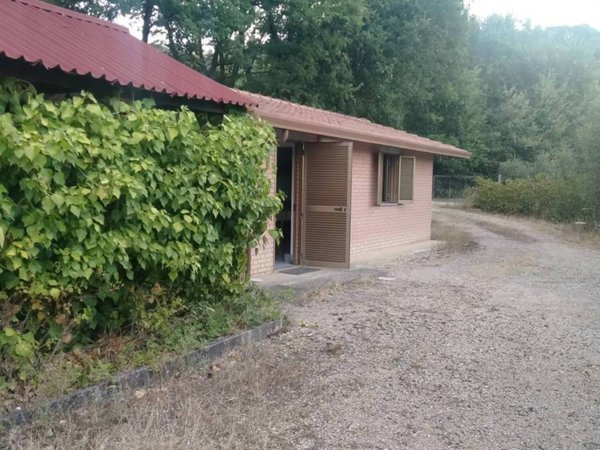 casa indipendente in vendita a Magione in zona Villa