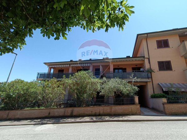 casa indipendente in vendita a Magione in zona Montesperello