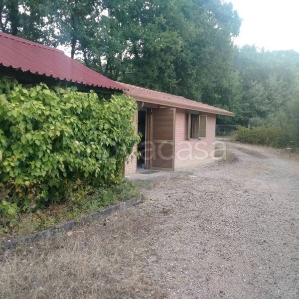 casa indipendente in vendita a Magione in zona Villa