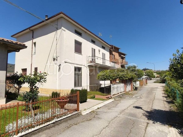 casa indipendente in vendita a Magione in zona Villa