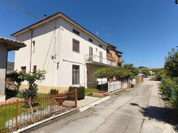 casa indipendente in vendita a Magione in zona Villa