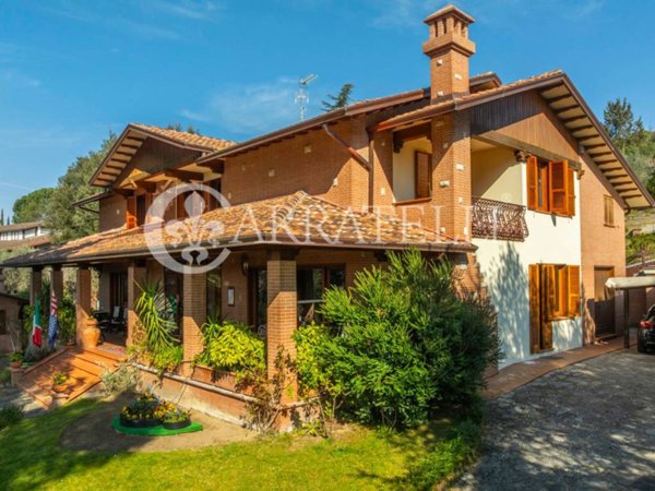 casa indipendente in vendita a Magione in zona Villa