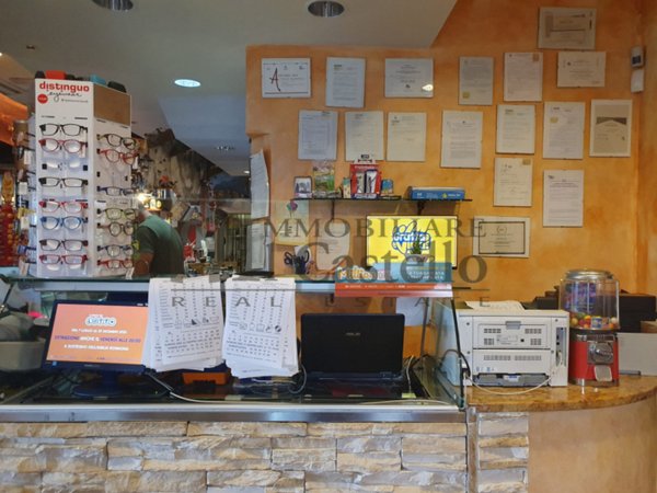 negozio in vendita a Magione in zona Sant’Arcangelo