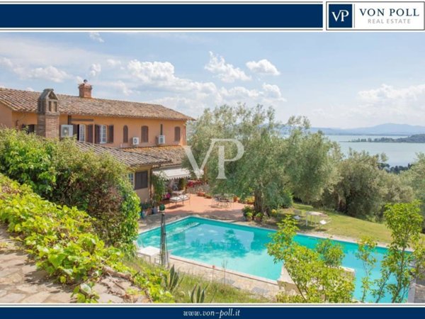 casa indipendente in vendita a Magione in zona Villa