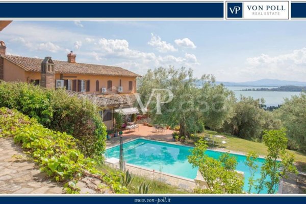 casa indipendente in vendita a Magione in zona Villa