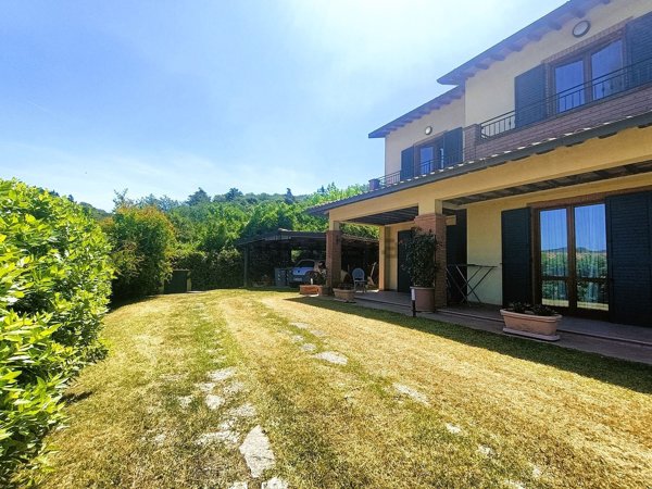casa indipendente in vendita a Magione in zona Villa