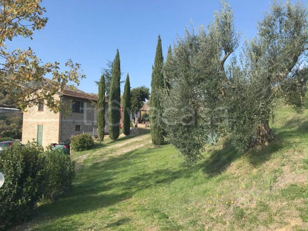 casa indipendente in vendita a Magione in zona Collesanto