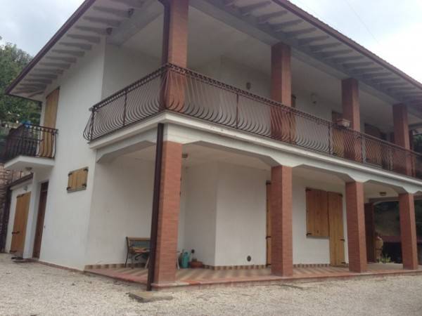 casa indipendente in vendita a Magione in zona Villa