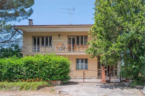 casa semindipendente in vendita a Magione