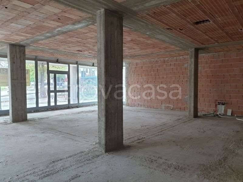 negozio in vendita a Magione