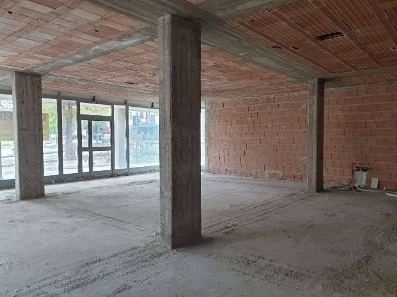 negozio in vendita a Magione