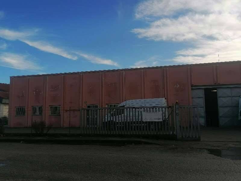 locale commerciale in vendita a Magione