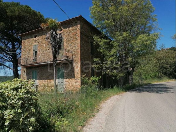 casa indipendente in vendita a Magione in zona Montecolognola