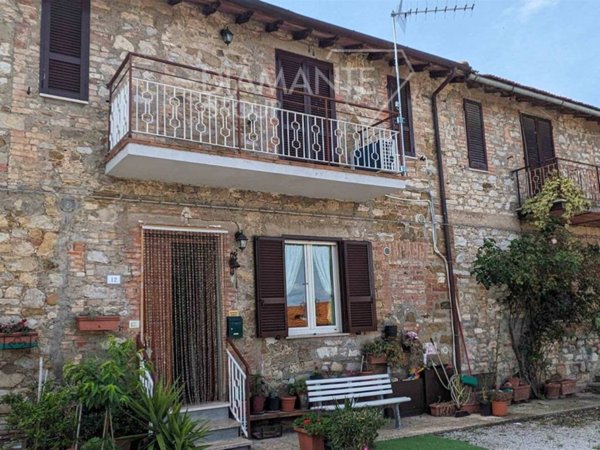 casa indipendente in vendita a Magione in zona Sant’Arcangelo