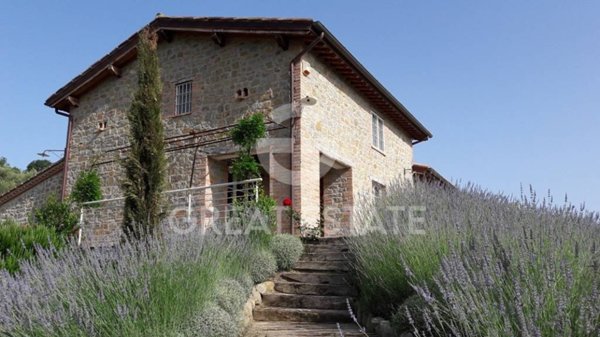 casa indipendente in vendita a Magione in zona Villa