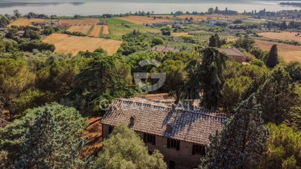 casa indipendente in vendita a Magione