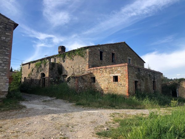 casale in vendita a Magione