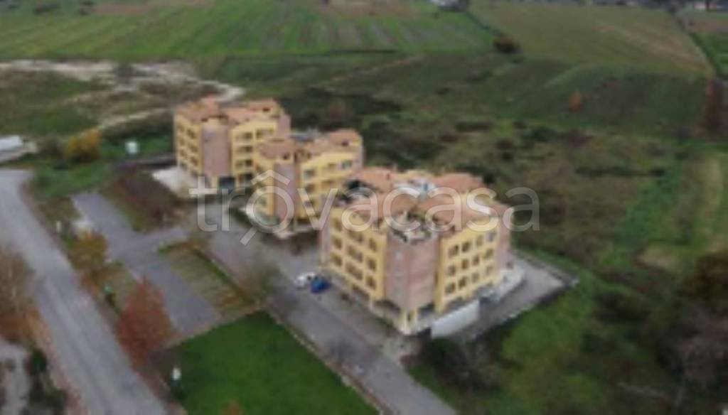 negozio in vendita a Magione