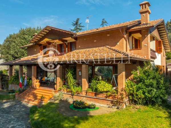 casa indipendente in vendita a Magione in zona Villa