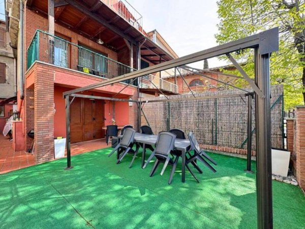 casa indipendente in vendita a Magione in zona Torricella