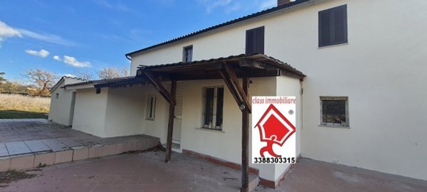 casa indipendente in vendita a Magione in zona Villa